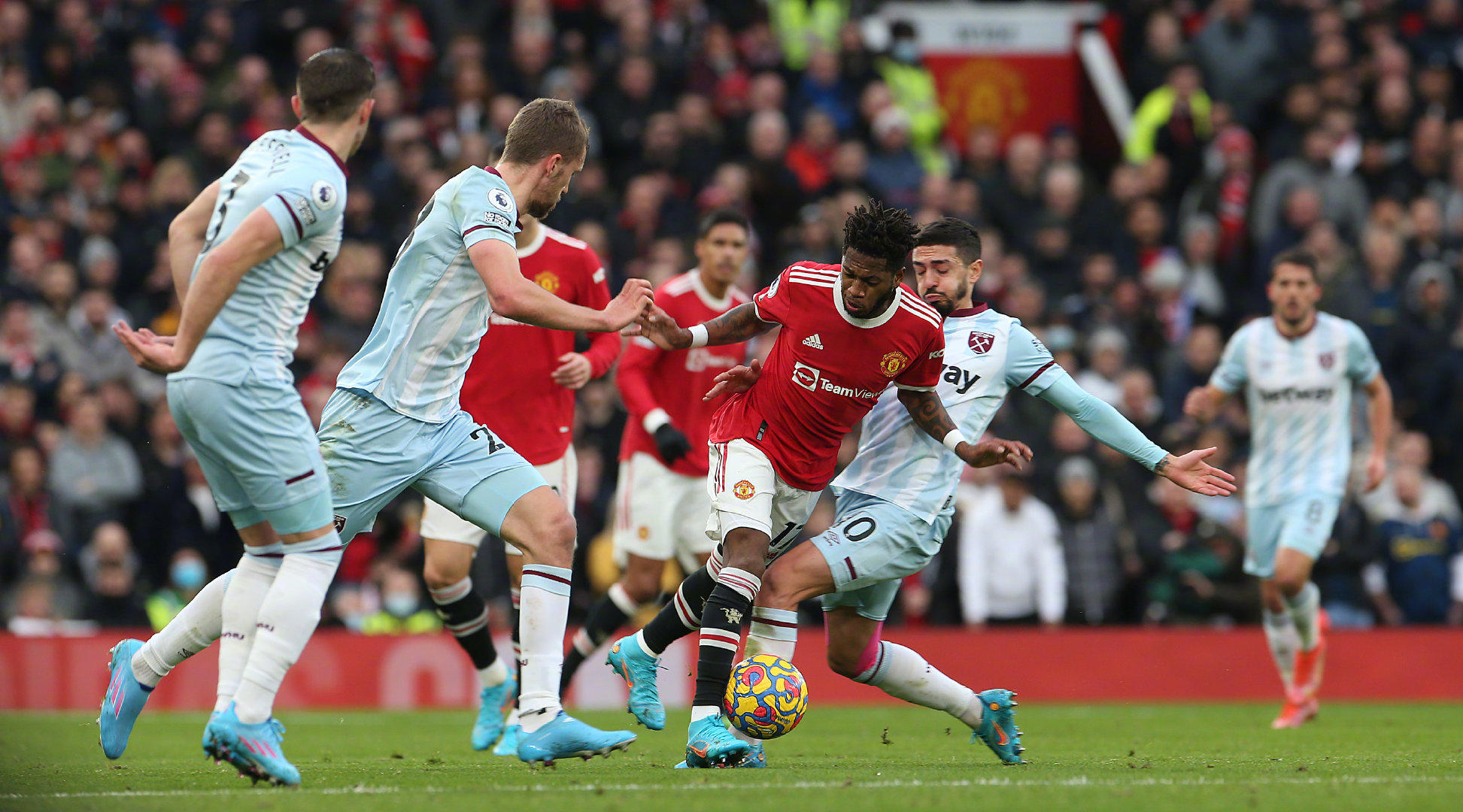 赛中多次担 赛中多次担